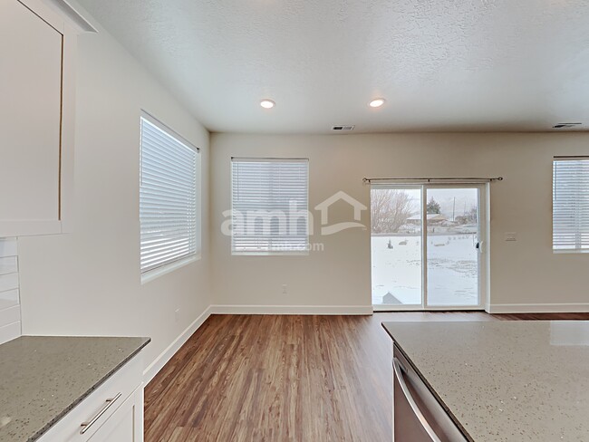 Building Photo - 1369 Perelle Ln