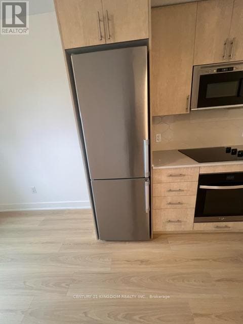 Building Photo - 2545 Simcoe St N