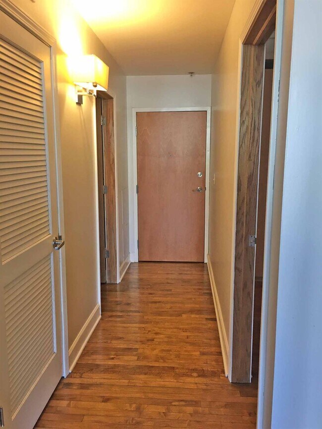 Foto del edificio - 101 W Liberty St