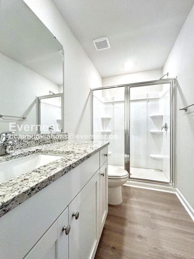 Building Photo - 2104 Willow Gln Dr