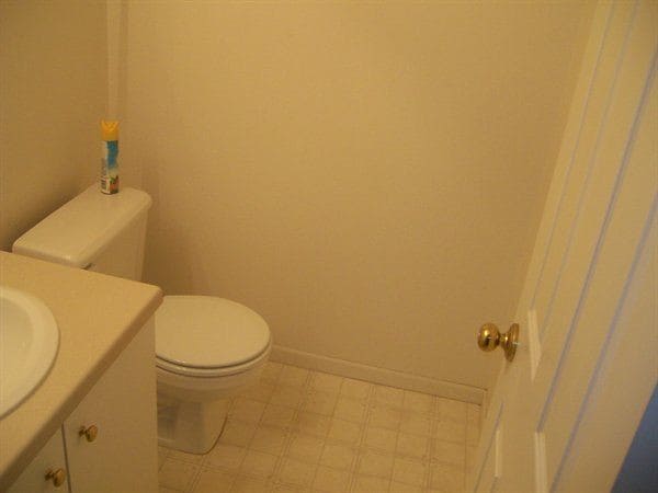 Building Photo - 2285 Knightsbridge Ct