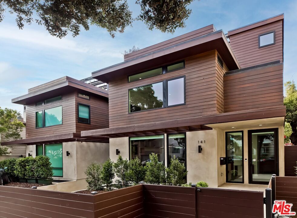 Foto principal - 141 Hollister Ave