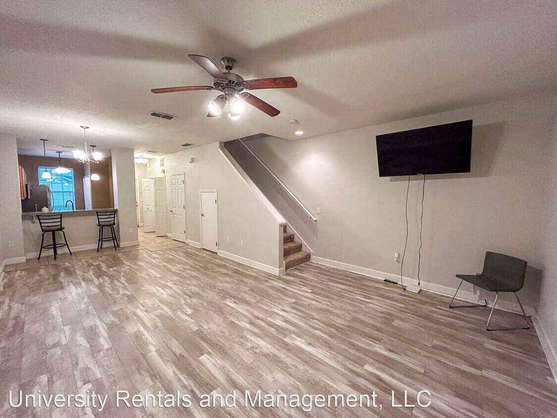 Primary Photo - 2 br, 2.5 bath House - 2508 SW 35th Place ...