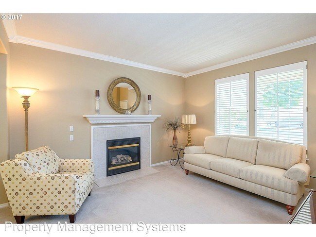 Building Photo - 17687 SW Elder View Dr