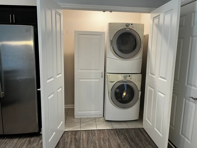 Building Photo - Beautiful home in Croatan Crossing