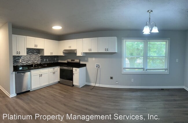 Building Photo - 3 br, 2 bath House - 123 Spruce St