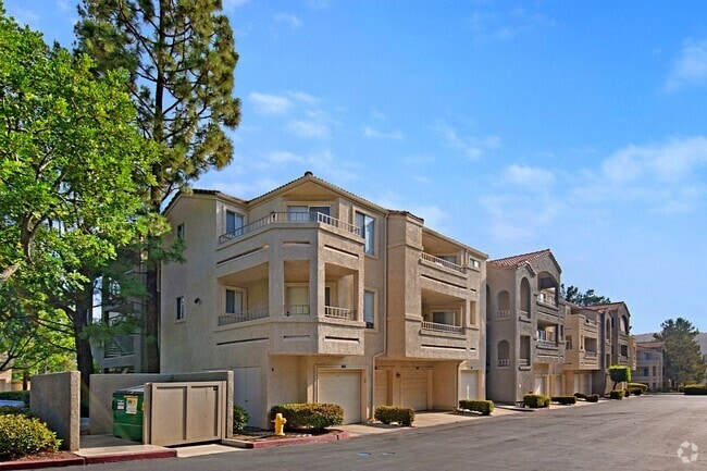 Building Photo - 1980 Las Colinas Cir
