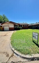 Building Photo - 7116 S Klein Ave