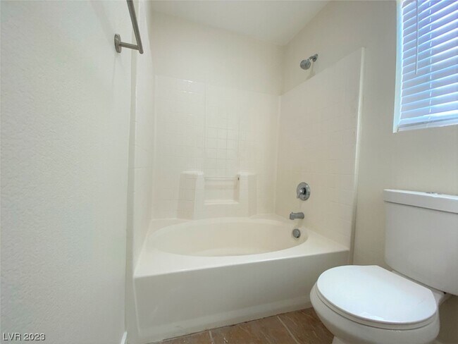 Foto del edificio - 6565 Diamondhead Creek Ct
