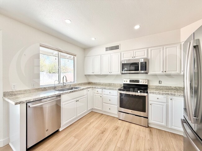 Foto del edificio - 1744 W Mohawk Ln