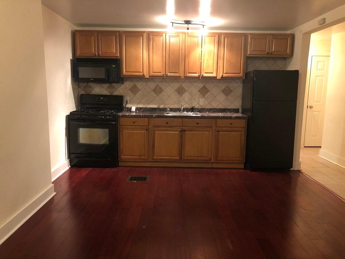 Kitchen &amp; living room space - 141 Bradley St