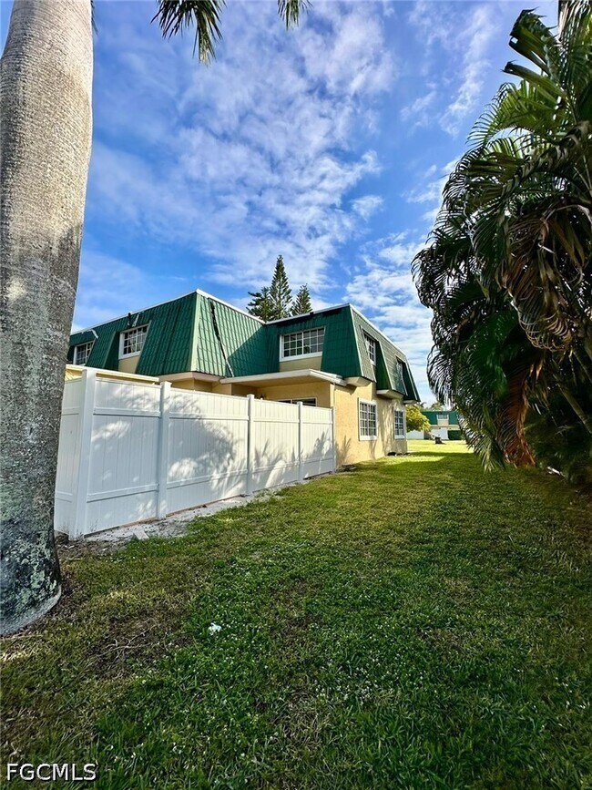 Foto del edificio - 5826 Whiting Ct