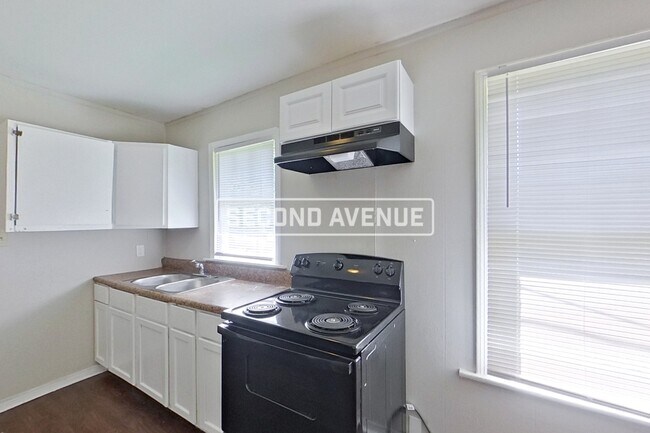 Building Photo - 720 72nd S ST