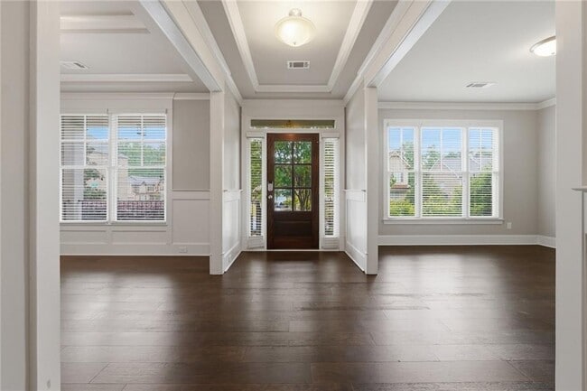Building Photo - 710 Deer Holw Trce