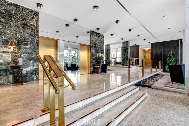 Foto del edificio - 10450 Wilshire Blvd