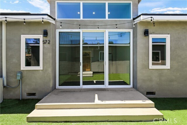 Foto principal - 572 N Cambridge St