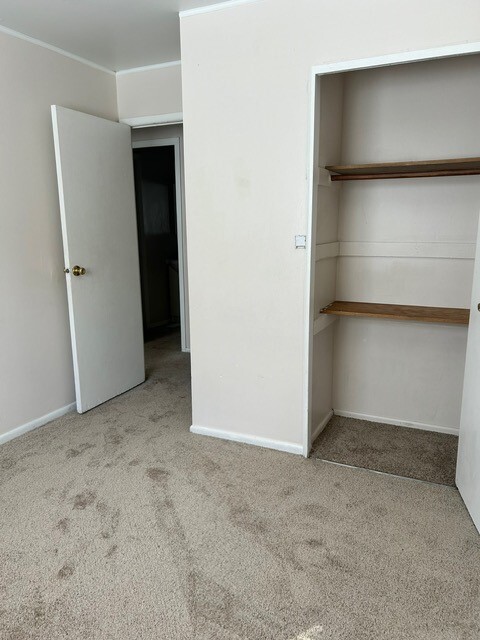 Building Photo - 809 Fairoaks Dr