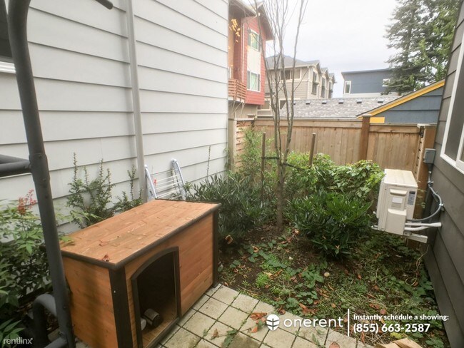 Building Photo - 6545 34th Ave SW