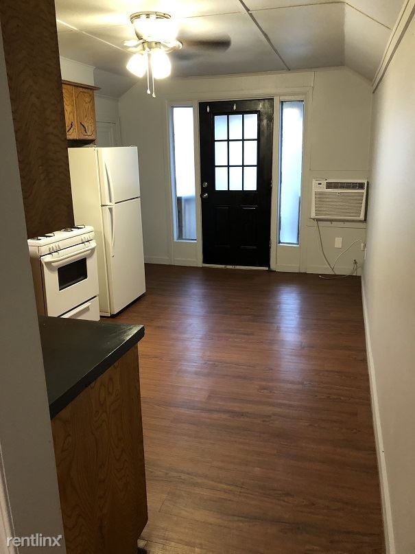 Foto del edificio - 1 br, 1 bath Duplex - 708 E Ward St # C