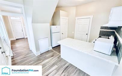 Foto del edificio - "Charming 1-Bedroom Sanctuary in Memphis - Perfectly Cozy Living on Court Avenue!"