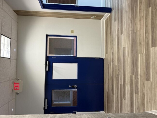 Photo - 8751 Commodity Cir House