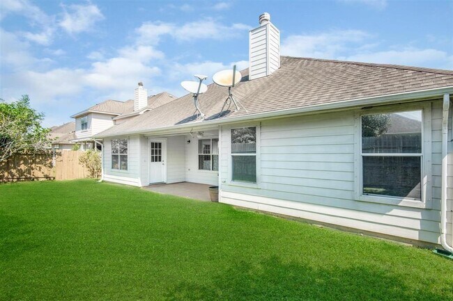 Foto del edificio - 405 Magnolia Estates Dr