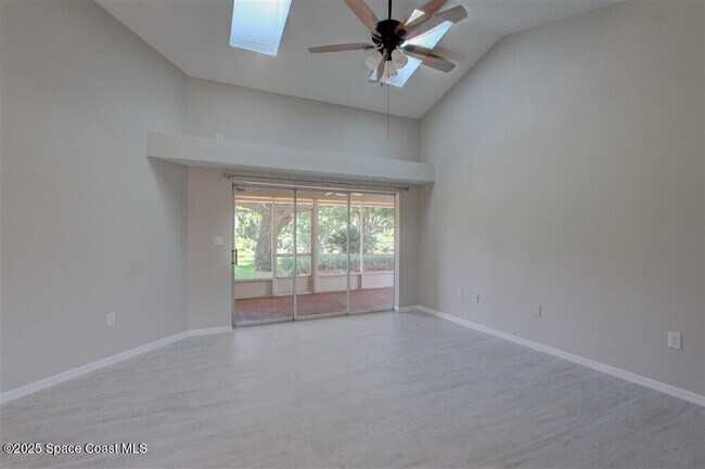 Foto del edificio - 4240 Wood Haven Dr
