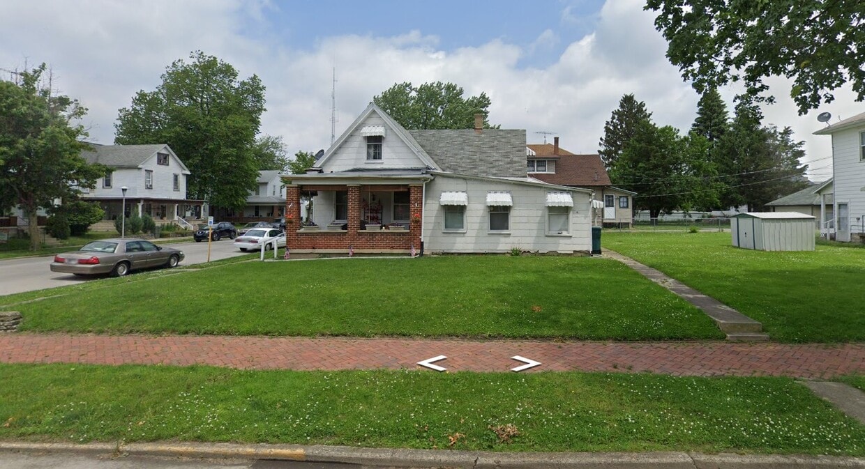Street View - 135 S 6th St