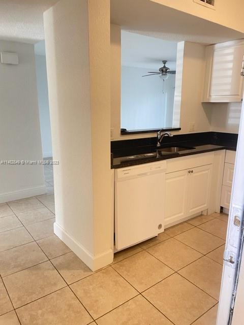 Foto del edificio - 1145 Golden Lakes Blvd