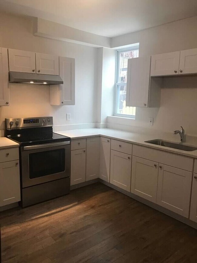 Foto del edificio - 2707 Miles Ave