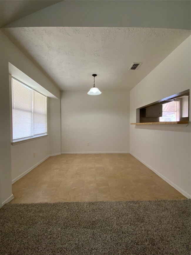 Building Photo - 1366 Stevenage Ln