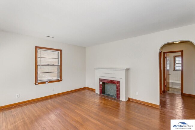 Building Photo - 4718 E. Arbor