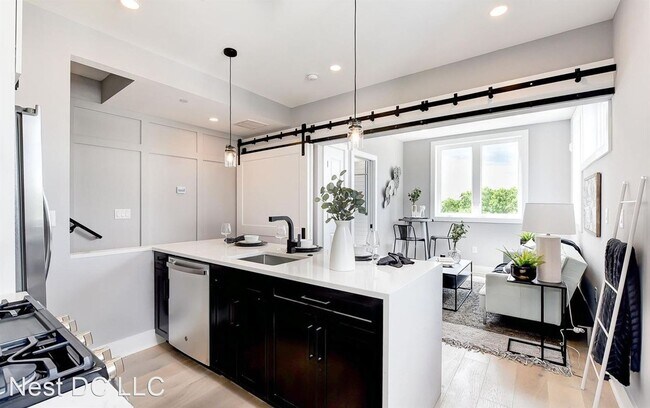 Building Photo - 1 br, 2 bath House - 1915 H St NE Unit  PH 2