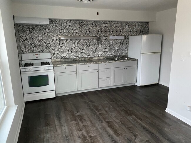 Foto del edificio - 7749 W Grand Ave