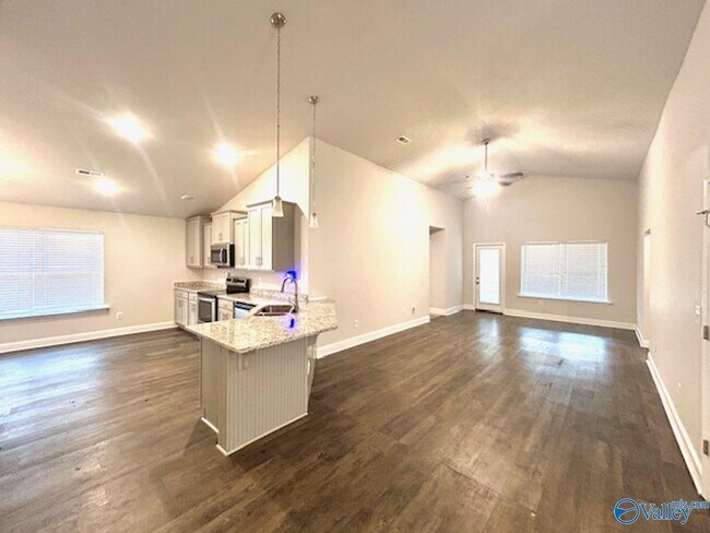 Foto del edificio - 14254 Wildflower Dr