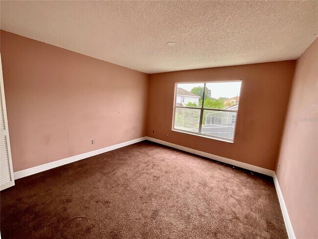 Foto del edificio - 745 Riggs Cir