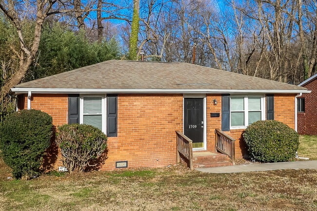 Building Photo - 1709 Purser Dr