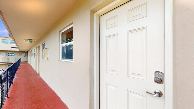 Foto del edificio - 1201 SW 42nd Ave