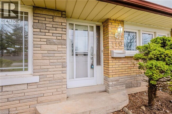 Building Photo - 110 Melrose Ave