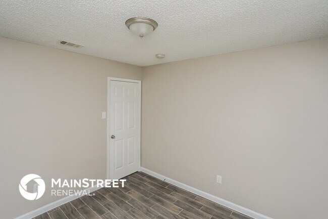 Foto del edificio - 10405 Kinslow Dr