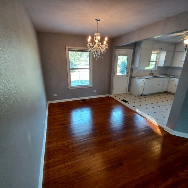 Foto del edificio - 353 Irvington Dr