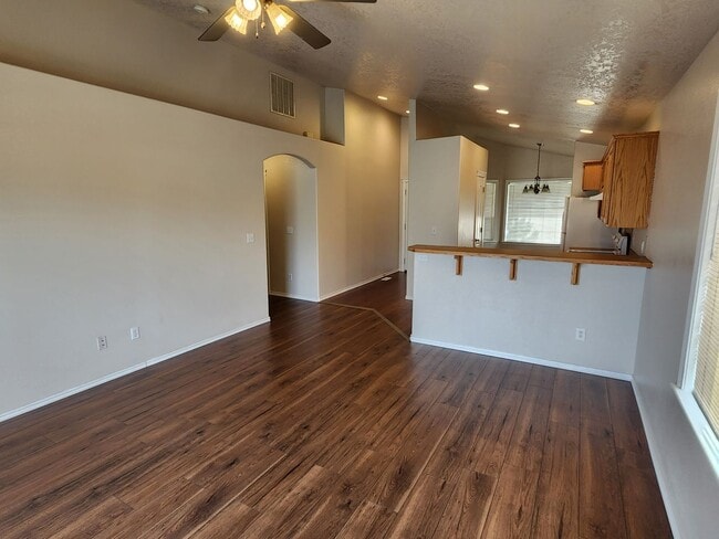 Building Photo - Caldwell 3 Bedroom 2 Bath home.