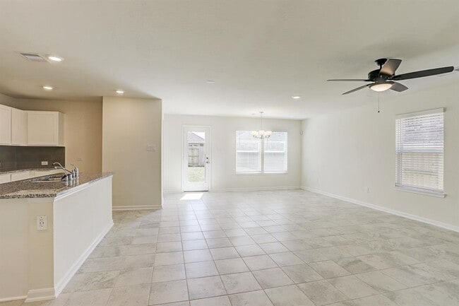 Building Photo - 28419 Aubrey Orchard Ln