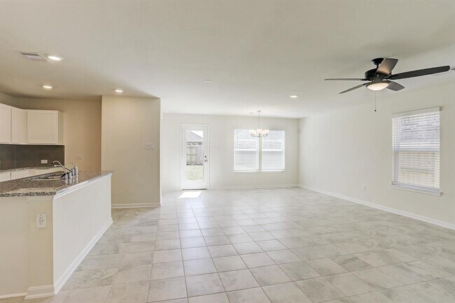 Foto del edificio - 28419 Aubrey Orchard Ln