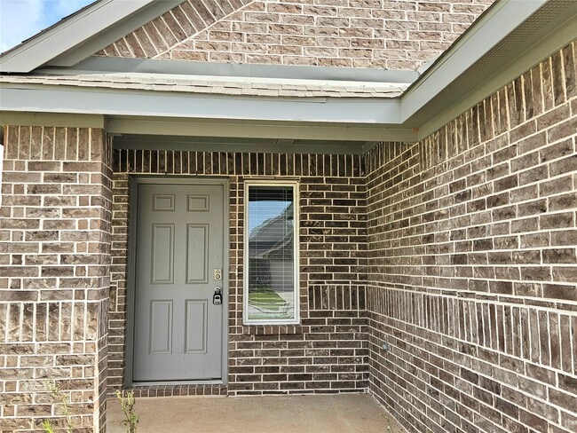 Building Photo - 4901 Pismo Ray Dr