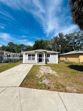 Building Photo - 3706 N Garrison St