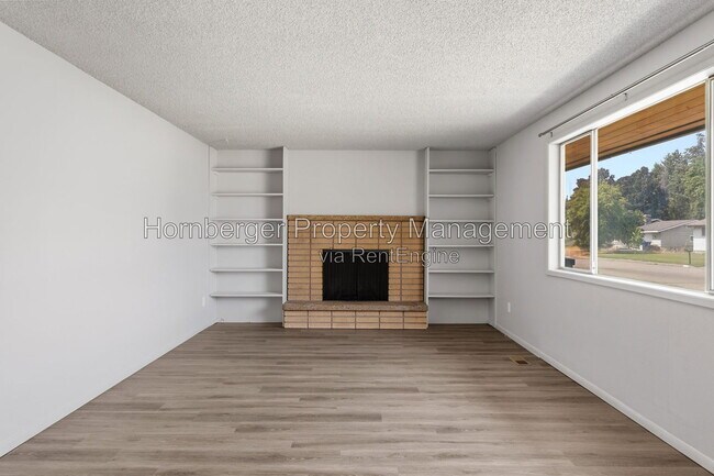 Foto del edificio - 13604 E 5th Ave