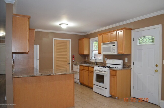 Building Photo - 112 Price Dr