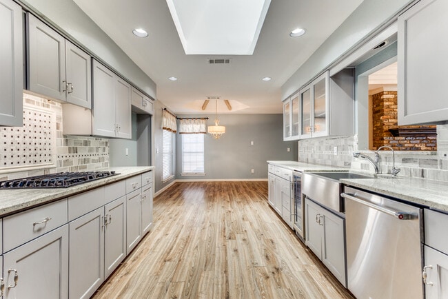Building Photo - 2505 Banner Elk Circle, Plano, TX 75025