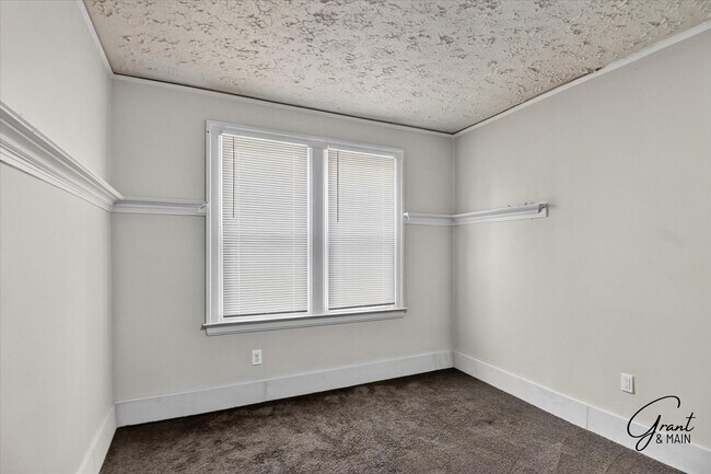 Foto del edificio - 3509-3511 Concord St - Dexter McKenzie